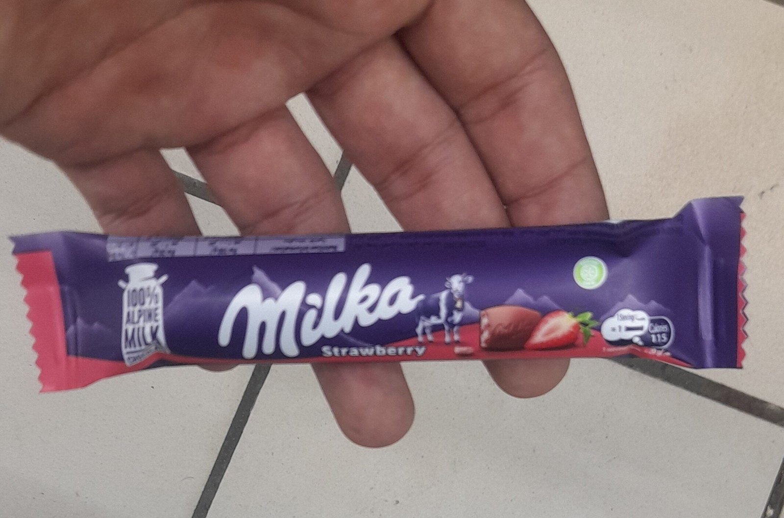 Milka Strawberry Filled Alpine Milk Chocolate Bar 20g